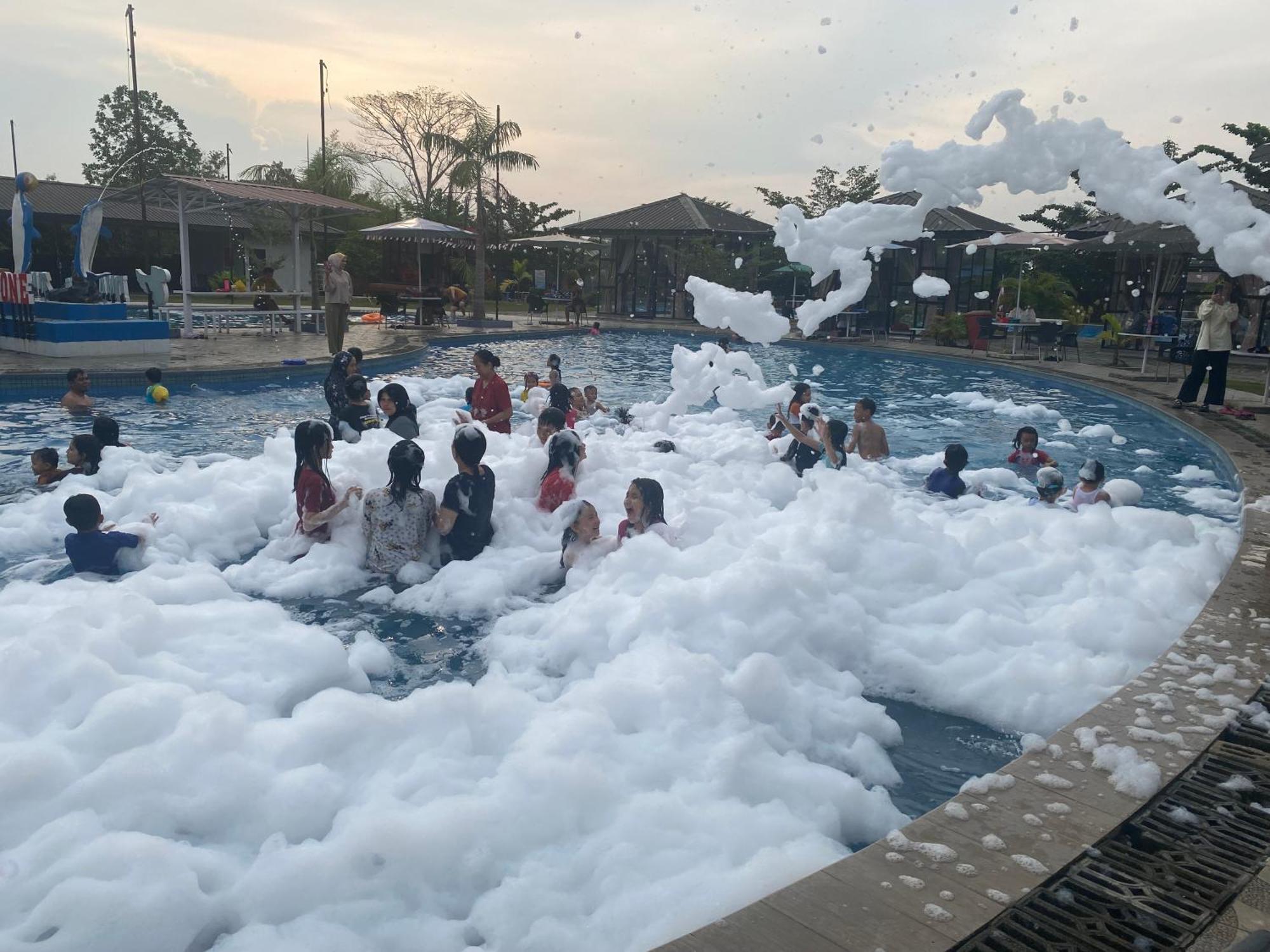 Dna Fun Zone Pekanbaru Εξωτερικό φωτογραφία